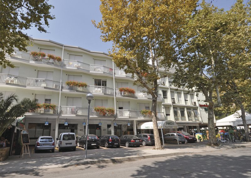 Bibione, Aparthotel Pineda