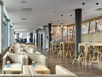 Köln, Motel One Köln-Mediapark, Lobby