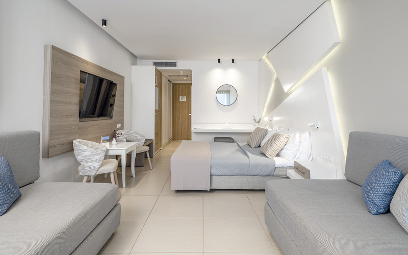 Skiathos, Kassandra Bay Resort & Spa, Familienzimmer Gartenblick