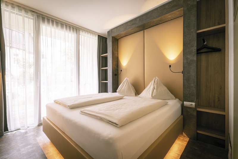 Kärnten, Hotel Rocket Rooms Velden, Doppelzimmer Comfort mit Balkon