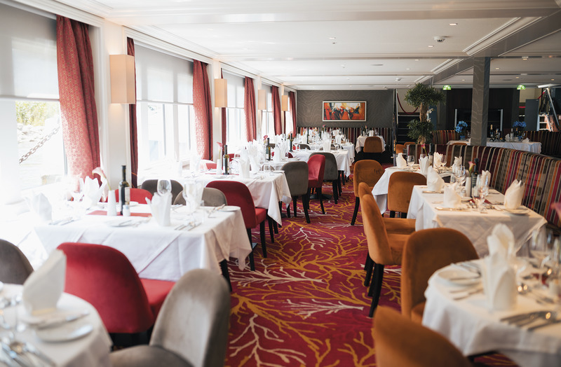 MS Charles Dickens, Restaurant